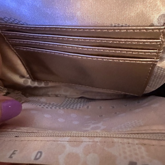 Ted Baker gold evening bag with long chain and kiss lock closure - Picture 9 of 9